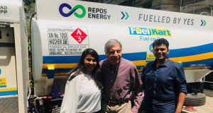 Aditi & Chetan with Ratan Tata