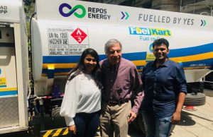 Aditi & Chetan with Ratan Tata